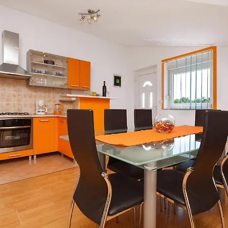 Mit Jacuzzi In Mit Parkplatz Apartment