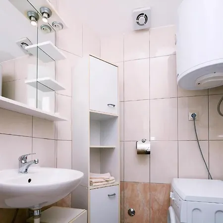 Mit Jacuzzi In Mit Parkplatz Liznjan