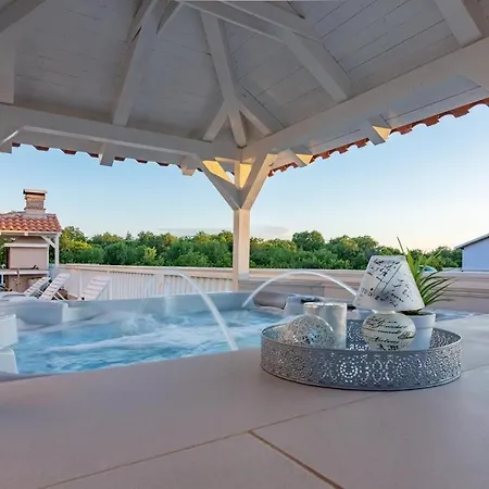 Mit Jacuzzi In Mit Parkplatz Apartamento *