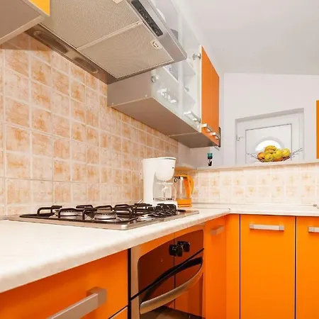 Apartamento Mit Jacuzzi In Mit Parkplatz