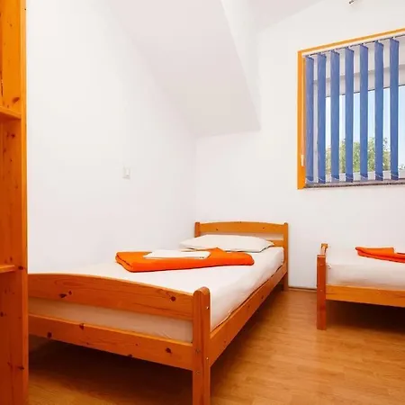 Apartamento Mit Jacuzzi In Mit Parkplatz